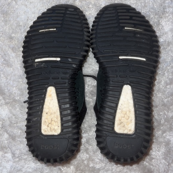 adidas YEEZY boost 350, pirate black (2015) size 7 - Picture 4 of 5